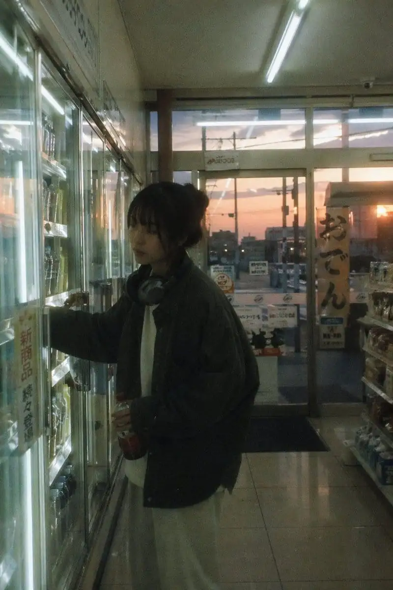 日系负片胶片风写真|便利店氛围感